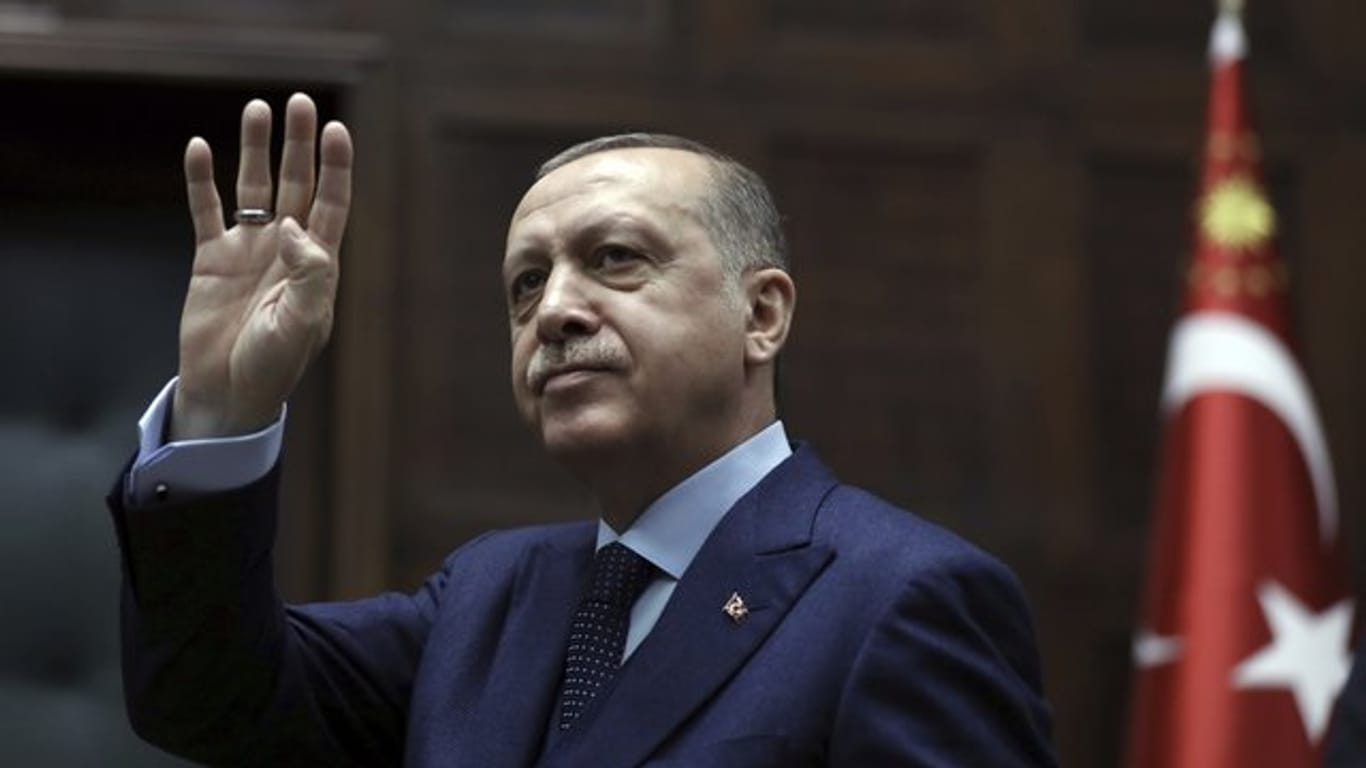 "Was sollen wir mit einem Mörder reden, der eine Millionen seiner Bürger getötet hat", sagte der türkische Präsident Erdogan.