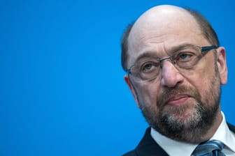 Schulz hatte nach dem Debakel der SPD bei der Bundestagswahl im September ausgeschlossen, in ein Kabinett von Kanzlerin Angela Merkel (CDU) einzutreten.