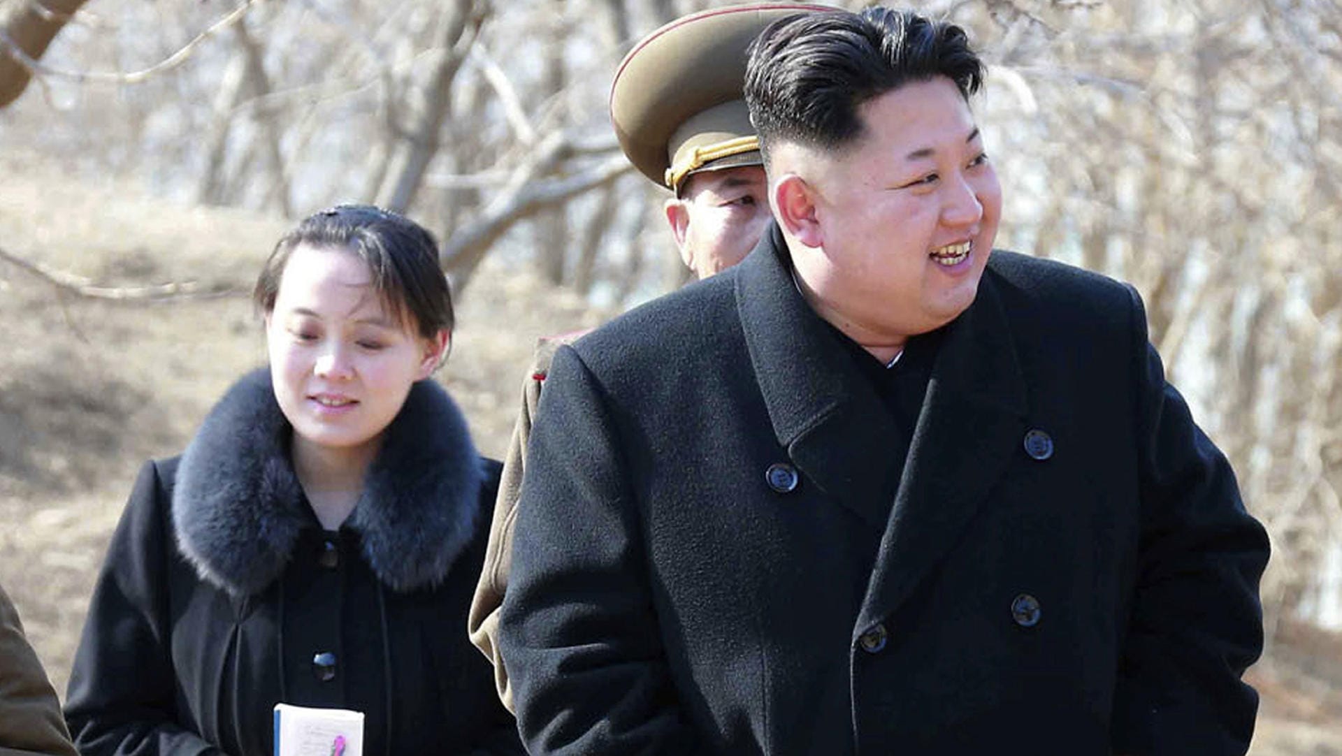 Machthaber Kim Jong-Un und seine Schwester Kim Yo Jong: Sie führt bei den Olympischen Spielen die diplomatischen Vertreter Nordkoreas an. Machthaber Kim Jong-Un und seine Schwester Kim Yo Jong: Sie führt bei den Olympischen Spielen die diplomatischen Vertreter Nordkoreas an.