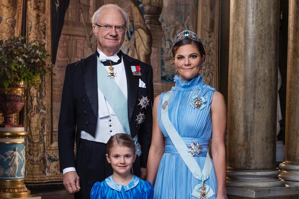 Carl Gustaf, Victoria und Estelle: Schwedens König mit seinen Thronfolgerinnen.