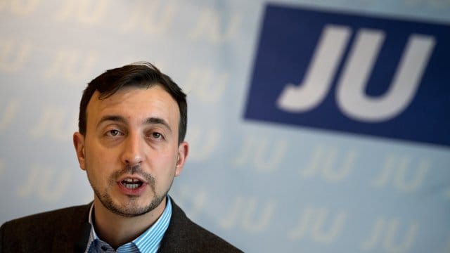 Der Bundesvorsitzende der Jungen Union (JU), Paul Ziemiak, sieht nach der Einigung auf einen Koalitionsvertrag eine große Unzufriedenheit an der CDU-Basis. Der Bundesvorsitzende der Jungen Union (JU), Paul Ziemiak, sieht nach der Einigung auf einen Koalitionsvertrag eine große Unzufriedenheit an der CDU-Basis.