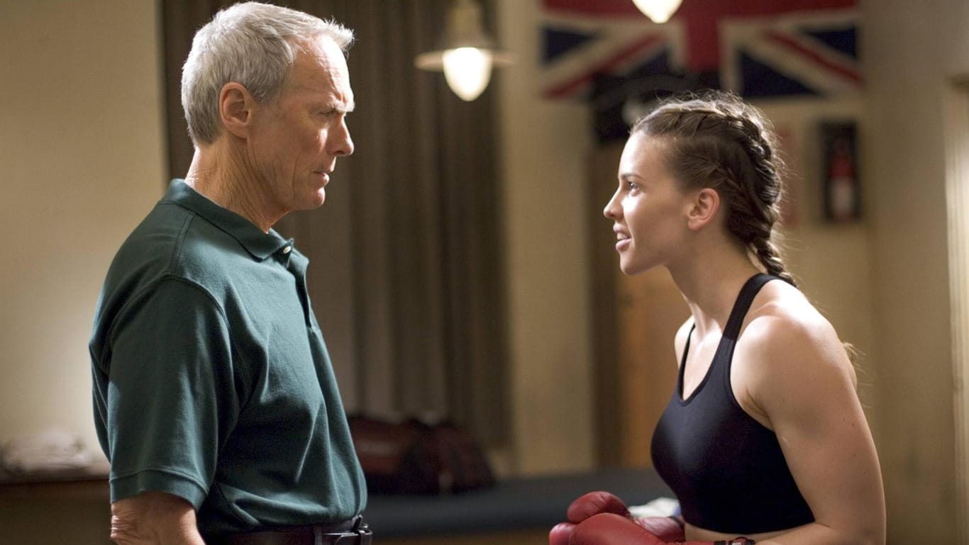 Maggie (Hilary Swank) will unbedingt Boxprofi werden, doch Frankie (Clint Eastwood) hält die 31-Jährige für zu alt.