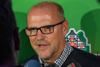 Thomas Schaaf bei einem Pressetermin: Die Werder-Legende könnte bald wieder einen Posten im Klub übernehmen.