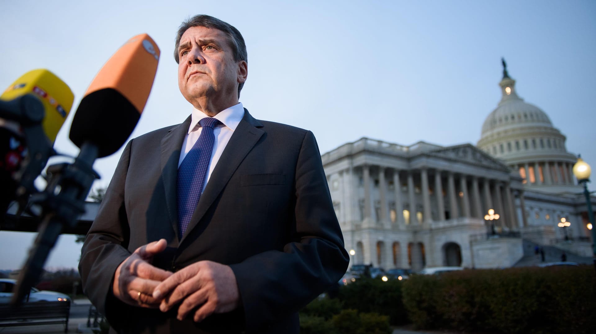 Sigmar Gabriel in Washington: Zuletzt der beliebteste SPD-Politiker. Sigmar Gabriel in Washington: Zuletzt der beliebteste SPD-Politiker.