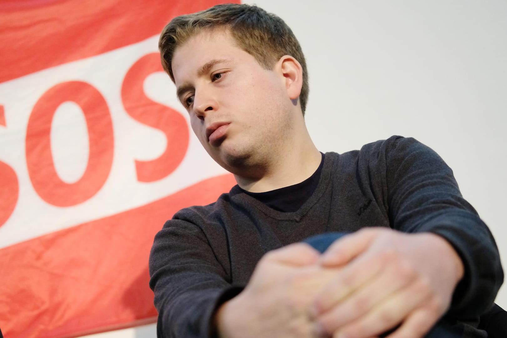 Der Juso-Bundesvorsitzende Kevin Kühnert bei einer Versammlung der SPD in Leipzig: Bis 2. März hat der GroKo-Gegner Zeit, die SPD-Mitglieder von einem "Nein" zu Schwarz-Rot zu überzeugen.