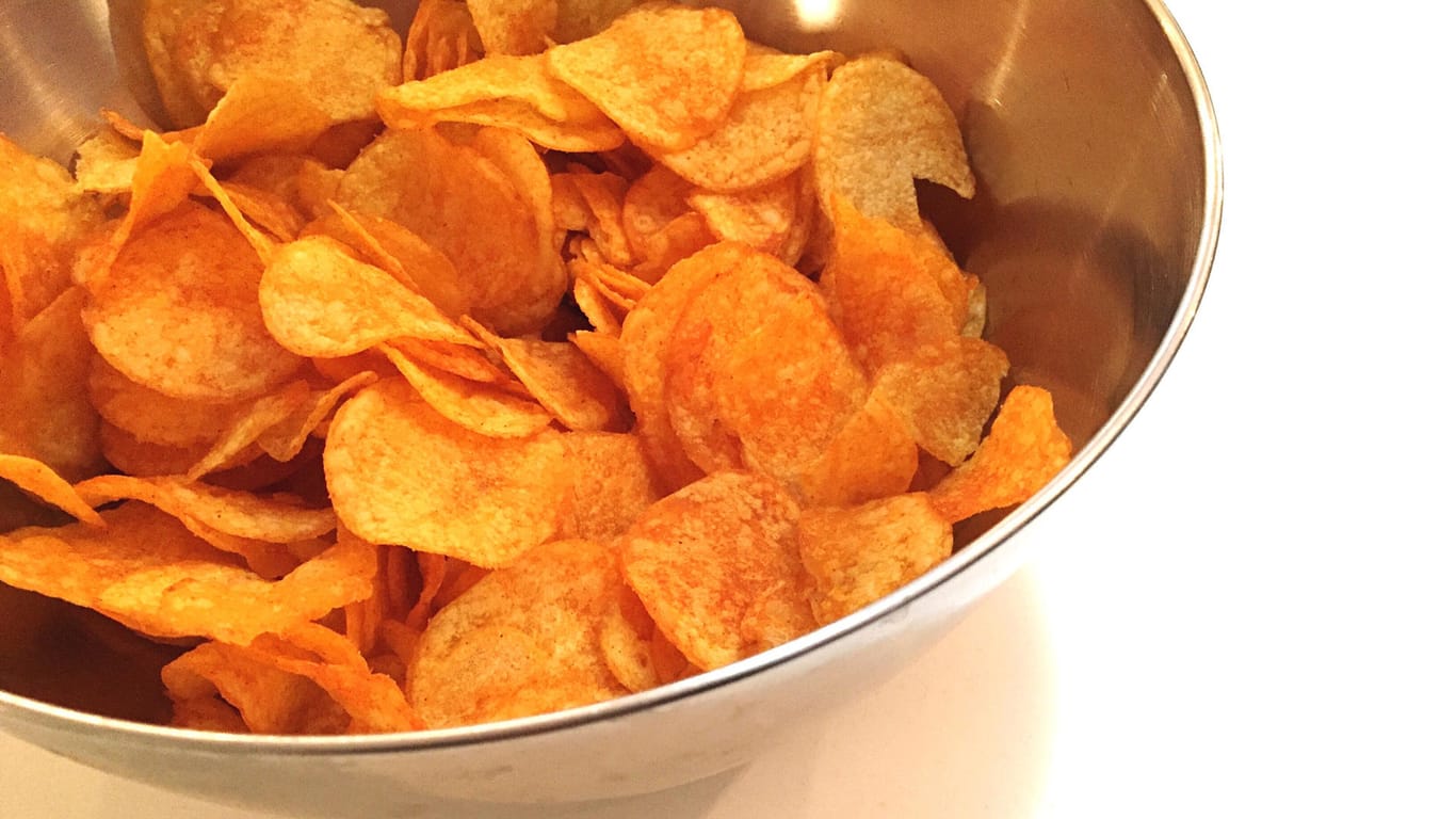 Chips: Im Produkt "Mayka Mais-Chips Paprika" sind falsche Inhaltsstoffe enthalten. (Symbolbild)