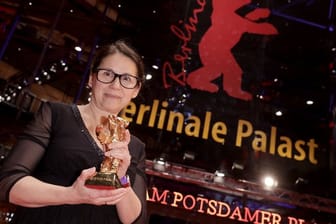 Die ungarische Regisseurin Ildikó Enyedi hat mit ihrem Film "Körper und Seele" den Goldenen Bären gewonnen.
