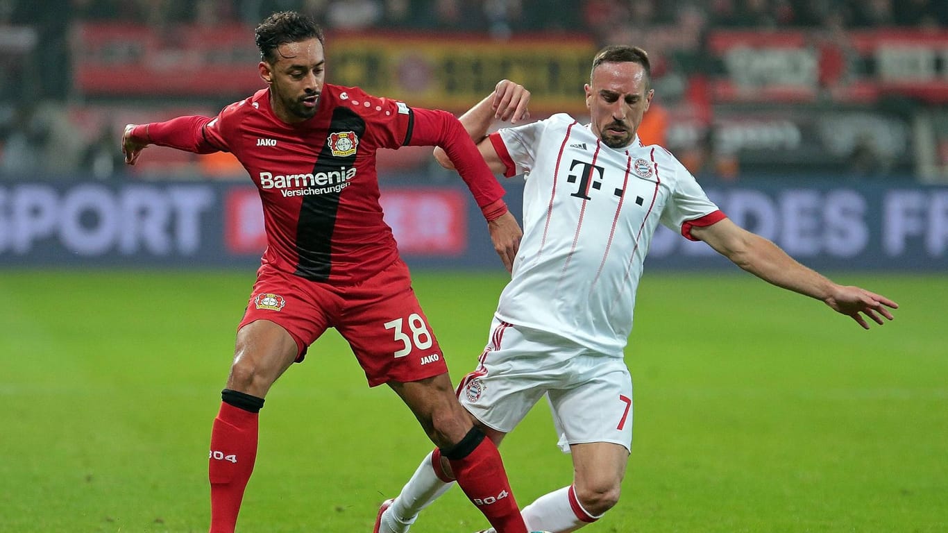 Karim Bellarabi (l.) und Bayer 04 Leverkusen haben Franck Ribéry und den FC Bayern zu Gast.