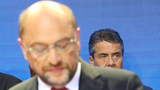 Gabriel hatte als Reaktion auf Schulz' beabsichtigten Wechsel ins Auswärtige Amt gesagt, seine Tochter Marie habe ihn mit den Worten getröstet: "Papa, jetzt hast du doch mehr Zeit mit uns. Gabriel hatte als Reaktion auf Schulz' beabsichtigten Wechsel ins Auswärtige Amt gesagt, seine Tochter Marie habe ihn mit den Worten getröstet: "Papa, jetzt hast du doch mehr Zeit mit uns.