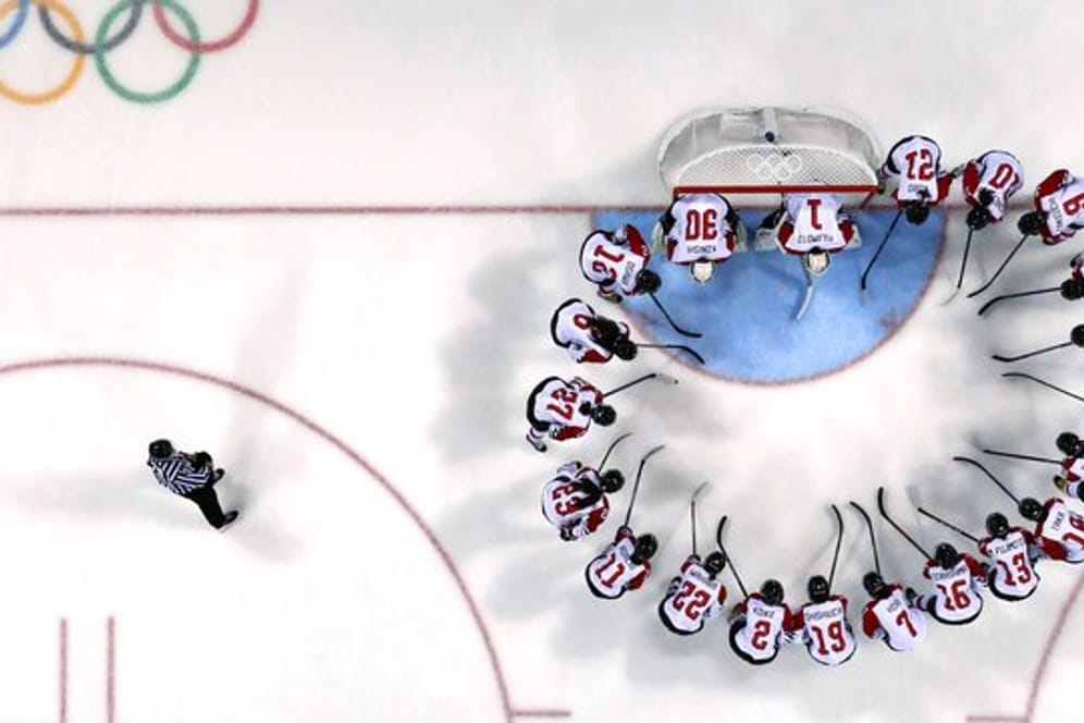 Das Damen-Eishockeyteam Korea musste sich auch Schweden mit 0:8 geschlagen geben.