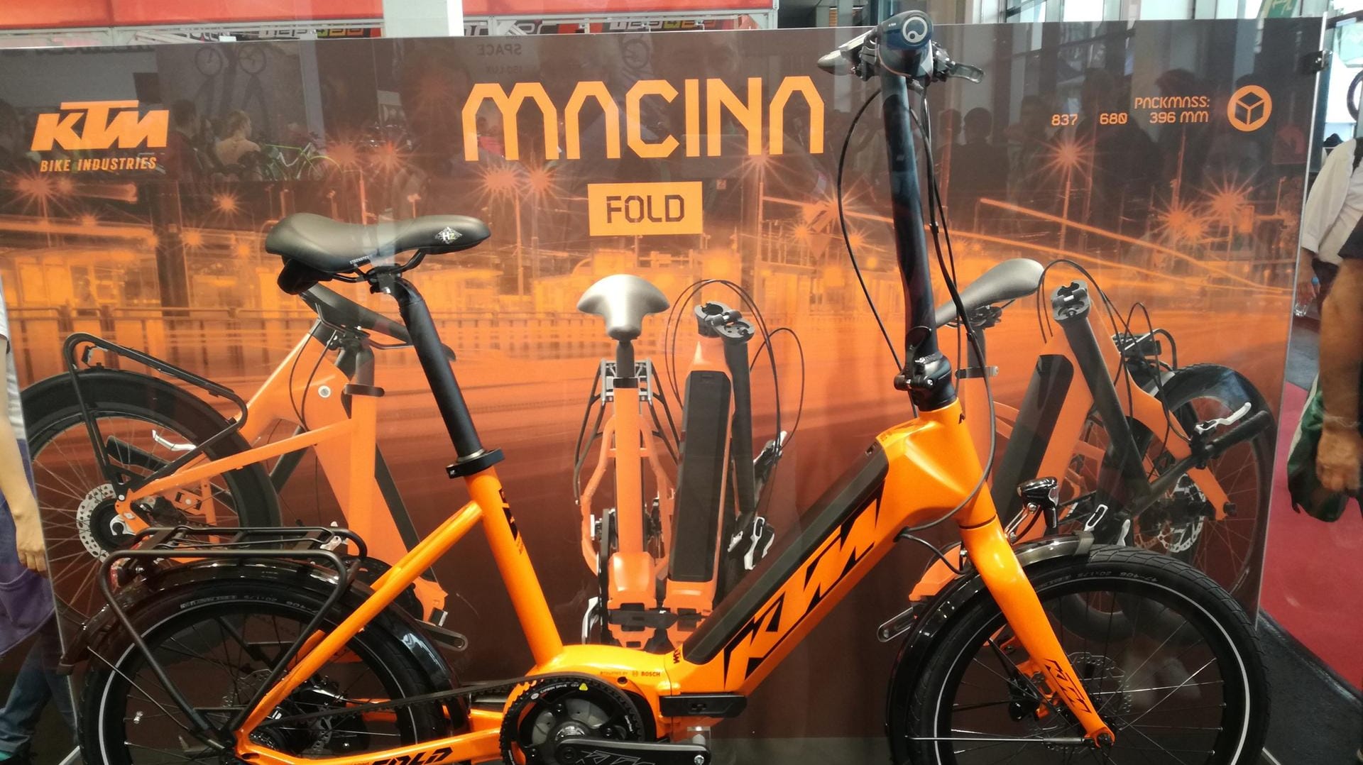 Macina Fold: KTM steigt mit dem Macina Fold jetzt auch in den Markt der Klappräder ein.