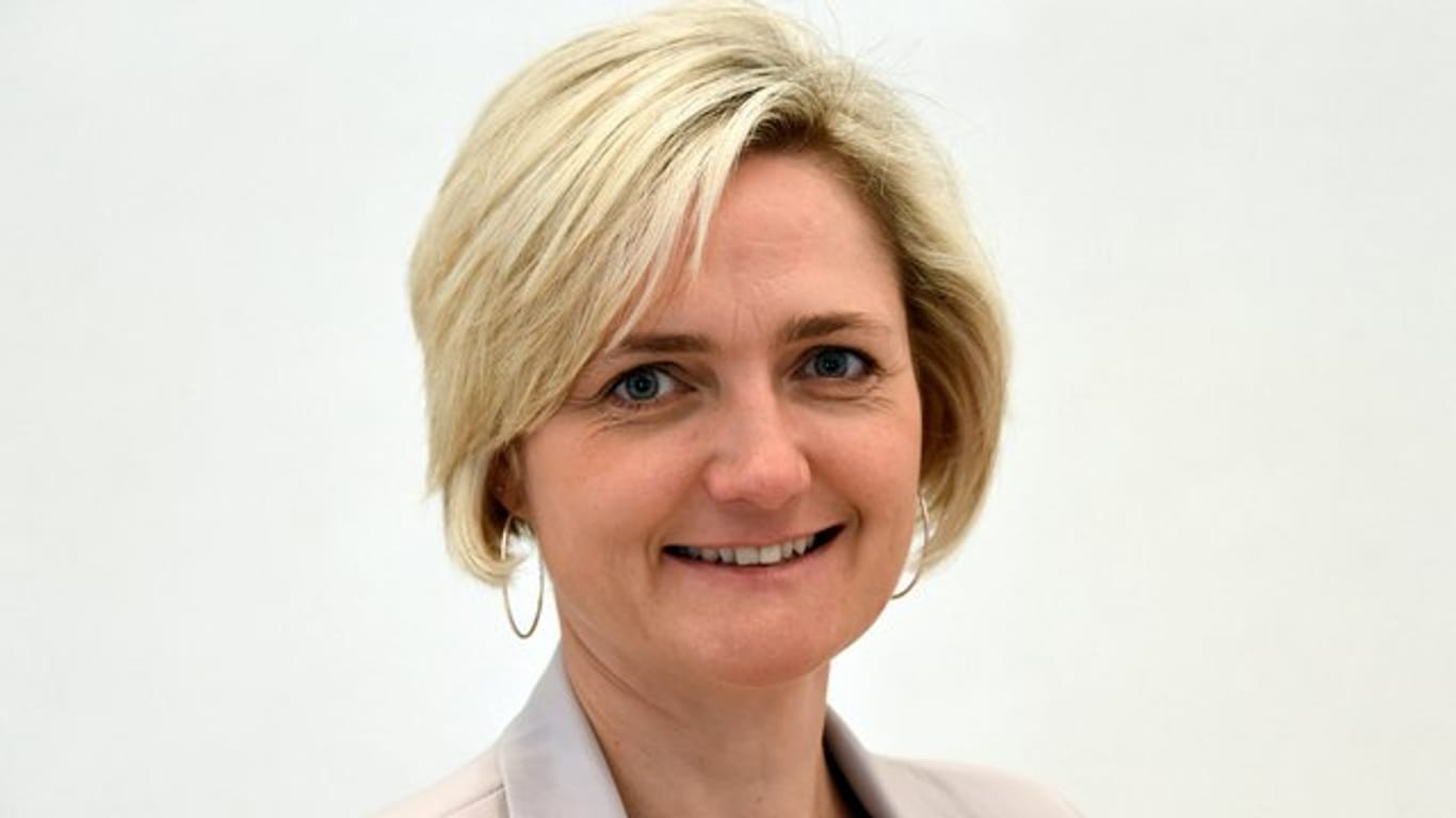 Die Flensburger Oberbürgermeisterin Simone Lange (SPD) kandidiert überraschend für den SPD-Vorsitz.