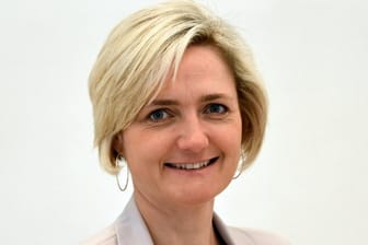 Die Flensburger Oberbürgermeisterin Simone Lange (SPD) kandidiert überraschend für den SPD-Vorsitz.