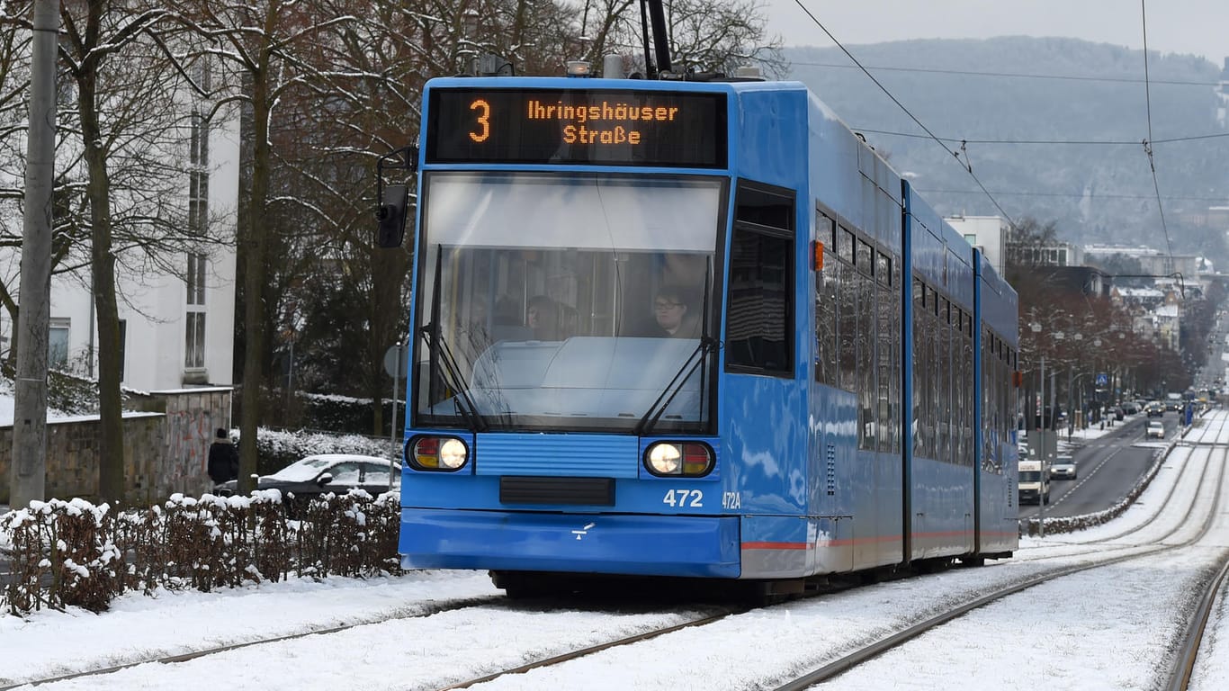 Straßenbahn in Kassel: Deutsche Politiker bringen einen kostenlosen öffentlichen Nahverkehr ins Gespräch.