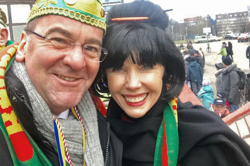 Boris Pistorius und Doris Schröder-Köpf: Das Paar feierte zusammen Karneval.