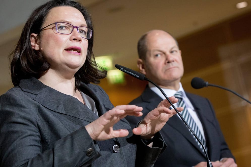 Andrea Nahles, und Olaf Scholz im Willy-Brandt-Haus: Scholz wurde überraschend zum kommissarischen SPD-Chef bis zum nächsten Parteitag ernannt.