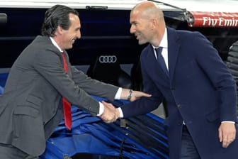 Emery (l.) und Zidane kennen sich aus der Primera Division in Spanien, wo die vor ein paar Jahren noch mit Sevilla und Real aufeinander trafen.