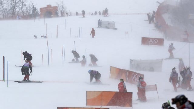 An ein Rennen war am olympischen Slalomhang nicht zu denken.