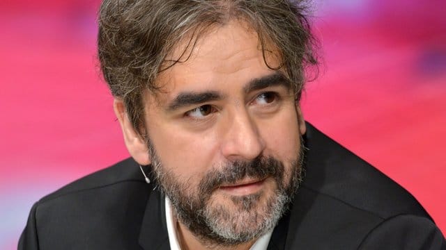 Der "Welt"-Korrespondent Deniz Yücel war vor einem Jahr in Istanbul festgenommen worden. Der "Welt"-Korrespondent Deniz Yücel war vor einem Jahr in Istanbul festgenommen worden.