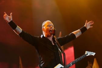 James Hetfield, US-Sänger der Musikgruppe Metallica, beim Glastonbury Festival 2014.