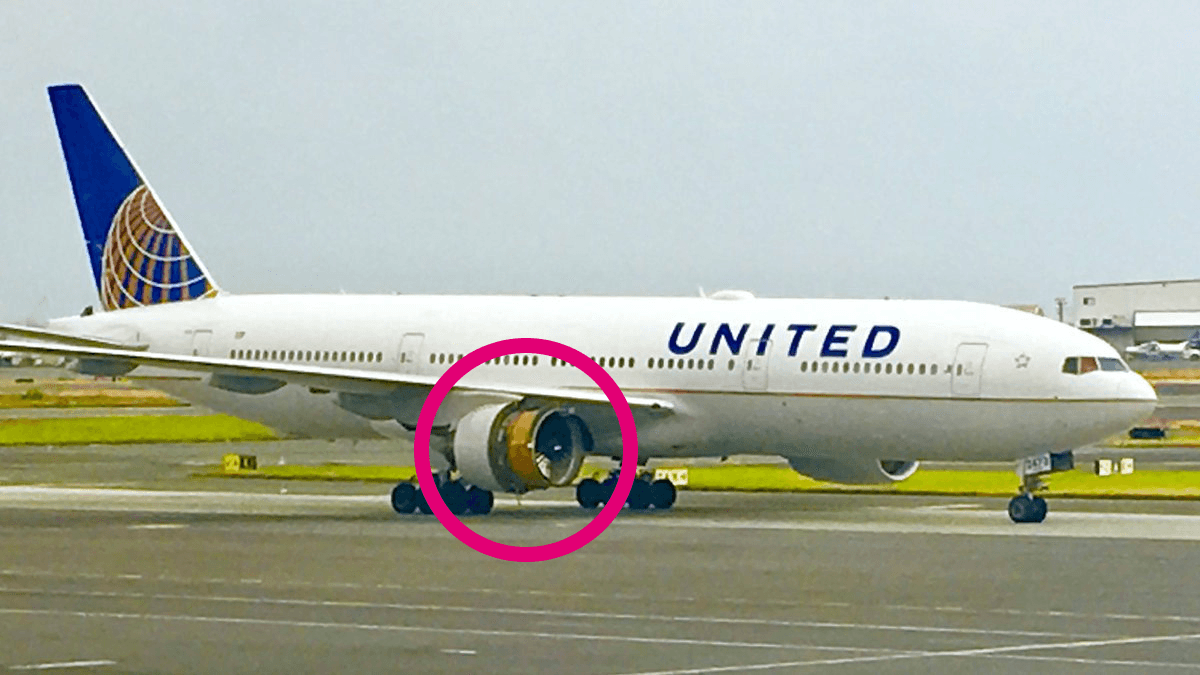 Das Flugzeug mit der beschädigten Turbinenverkleidung in Honolulu. Passagiere beschreiben den Flug als „den schrecklichsten meines Lebens“. Das Flugzeug mit der beschädigten Turbinenverkleidung in Honolulu. Passagiere beschreiben den Flug als „den schrecklichsten meines Lebens“.