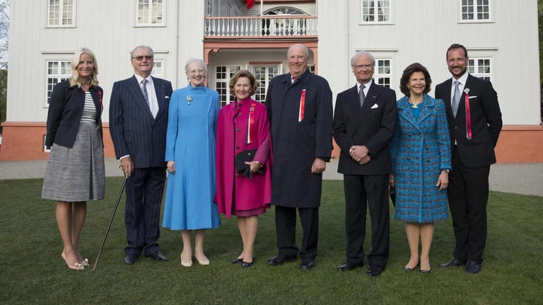 Die skandinavischen Königshäuser bei einem Treffen im Jahr 2014.