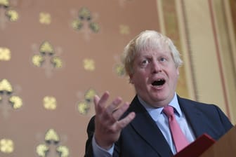 Boris Johnson bei einer Pressekonferenz in London: Der britische Außenminister plant beim Brexit einen sauberen Schnitt.