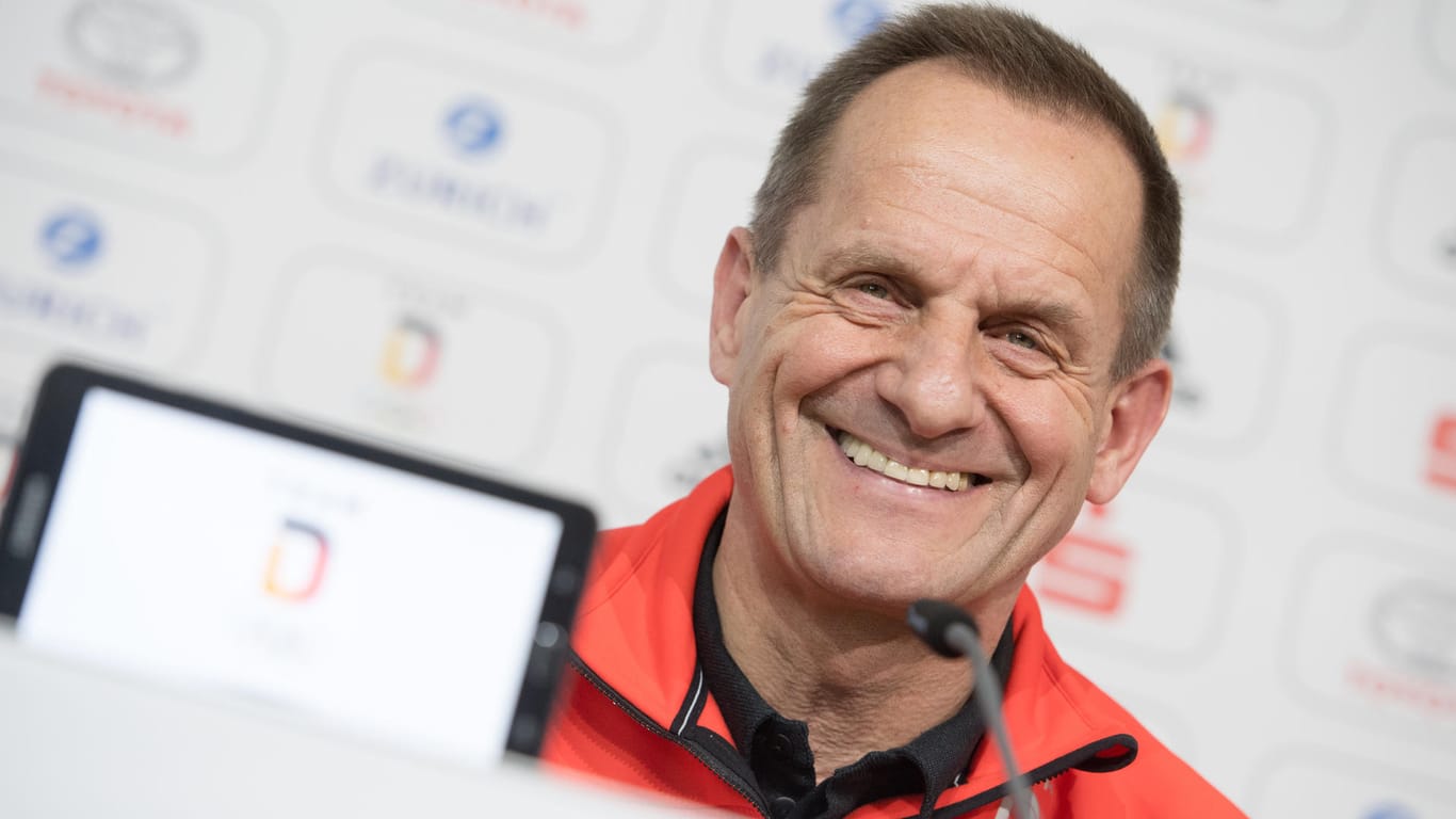 Gut gelaunt: Alfons Hörmann ist seit 2013 Präsident des Deutschen Olympischen Sportbundes und mit dem bisherigen Abschneiden des deutschen Teams in Pyeongchang hochzufrieden.