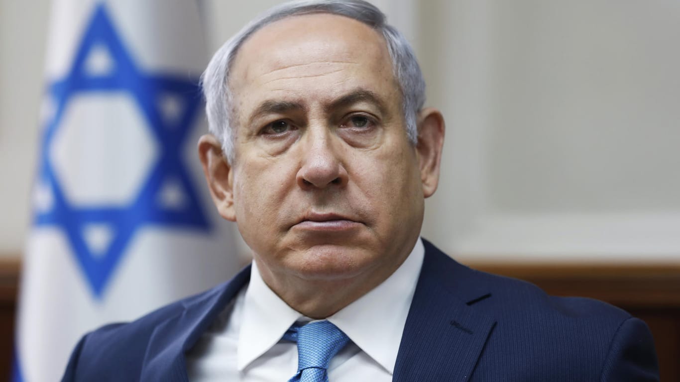 Der israelische Ministerpräsident Benjamin Netanjahu: Die Opposition fordert seinen Rücktritt, er bleibt standhaft.