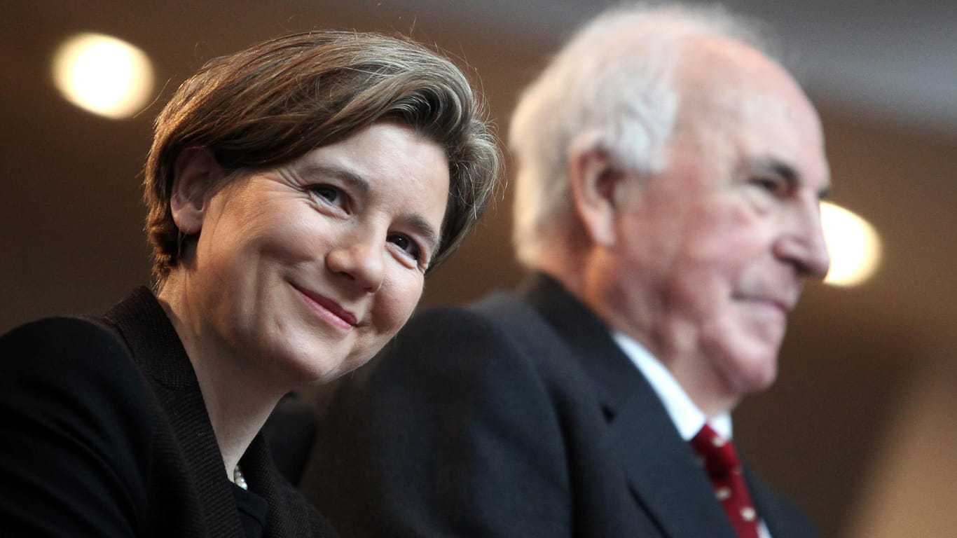 Maike Kohl-Richter, die Frau des gestorbenen Bundeskanzlers Helmut Kohl, will mit weiteren Klagen gegen ein Buch über ihren Mann vorgehen.