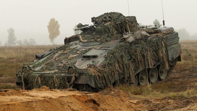Ein Schützenpanzer der Bundeswehr vom Typ Marder bei einer NATO-Übung. Ein Schützenpanzer der Bundeswehr vom Typ Marder bei einer NATO-Übung.