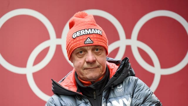 Rodel-Bundestrainer Norbert Loch macht bis 2022 weiter.