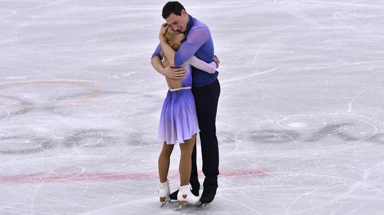 Aljona Savchenko und Bruno Massot: Das deutsche Eiskunstlauf-Duo holte mit einer sensationellen Performance Gold.