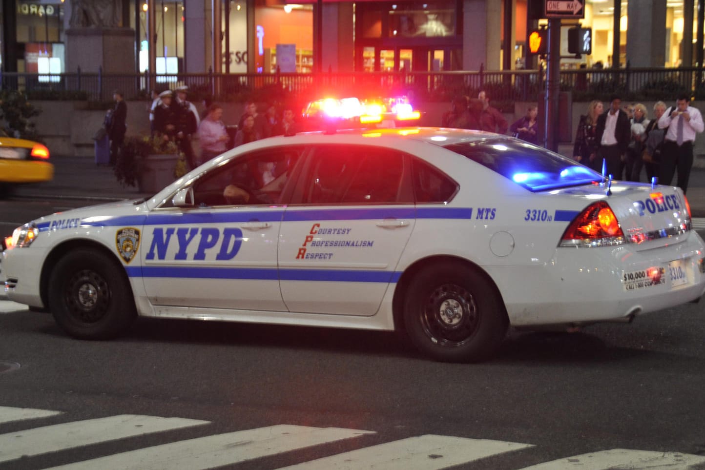 Polizeistreife in New York: Zwei Brüder sollen in der Bronx den Bau von Bomben betrieben haben.