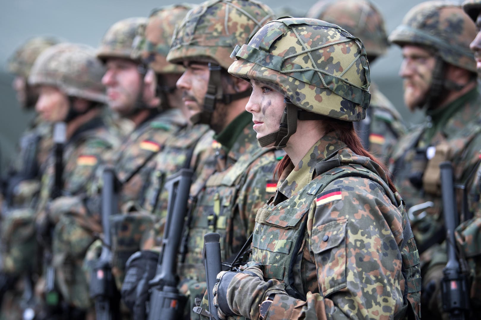 Soldaten in Uniform: Unionspolitiker kritisieren mangelnde Einsatzfähigkeit der Bundeswehr.
