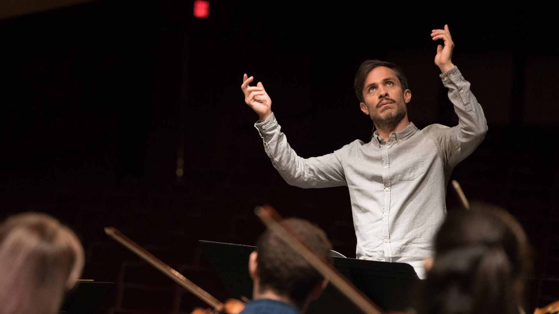 Klassische Musik und große Gefühle: Dirigent Rodrigo De Souza (Gael García Bernal) in "Mozart in the Jungle".