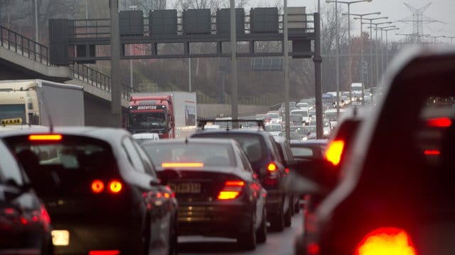 Stau auf Berliner Autobahn