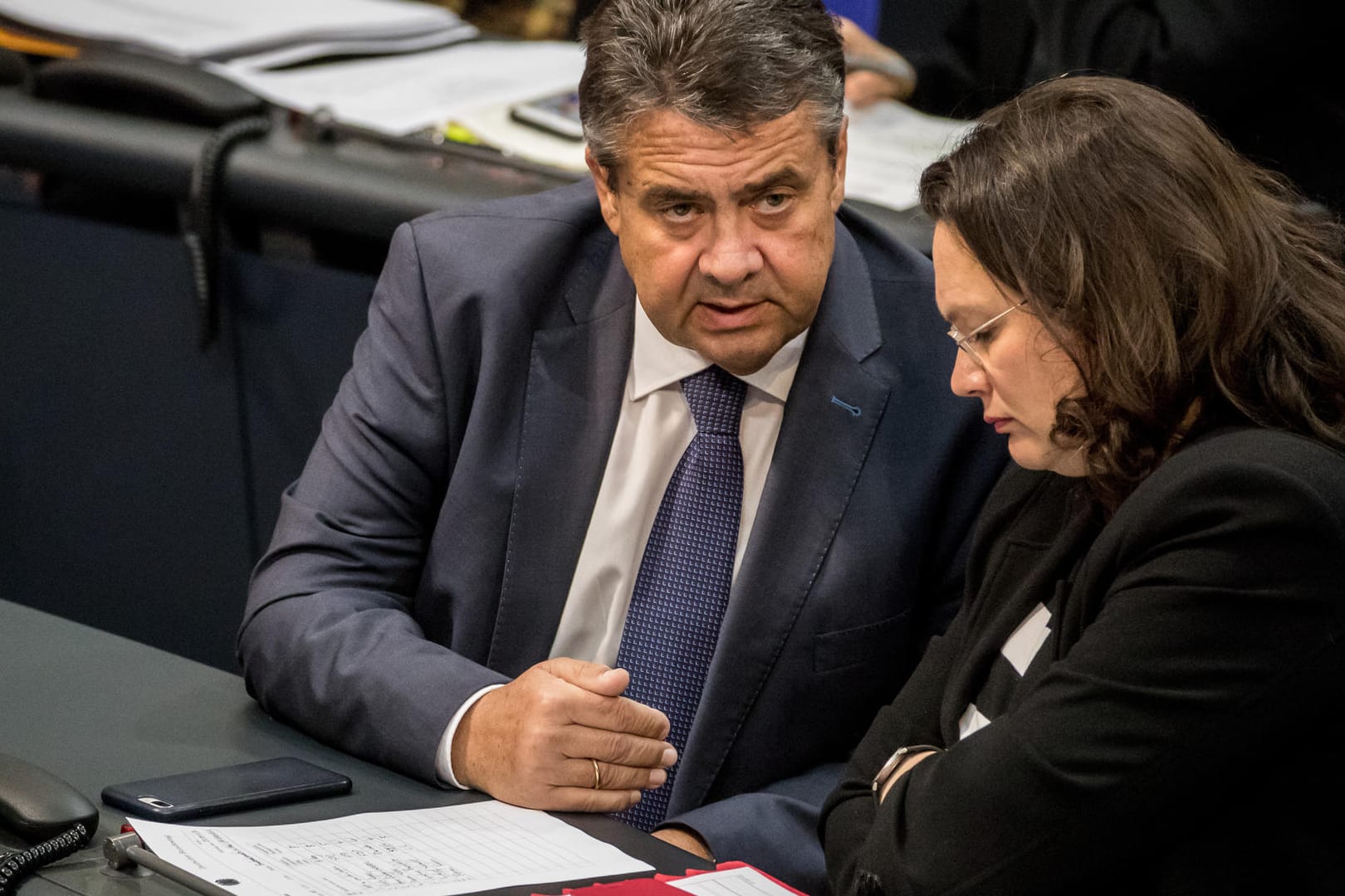 Der Zoff in der SPD geht weiter: Aufnahme von Außenminister Sigmar Gabriel und Andrea Nahles bei einer Plenarsitzung im November 2017.