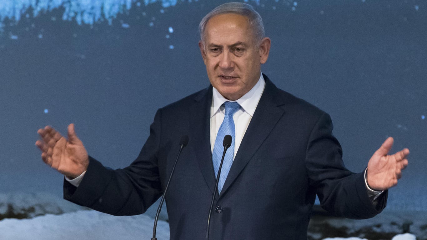 Der israelische Ministerpräsident Benjamin Netanjahu: Tausend Demonstranten fordern den Regierungschef zum Rücktritt auf.