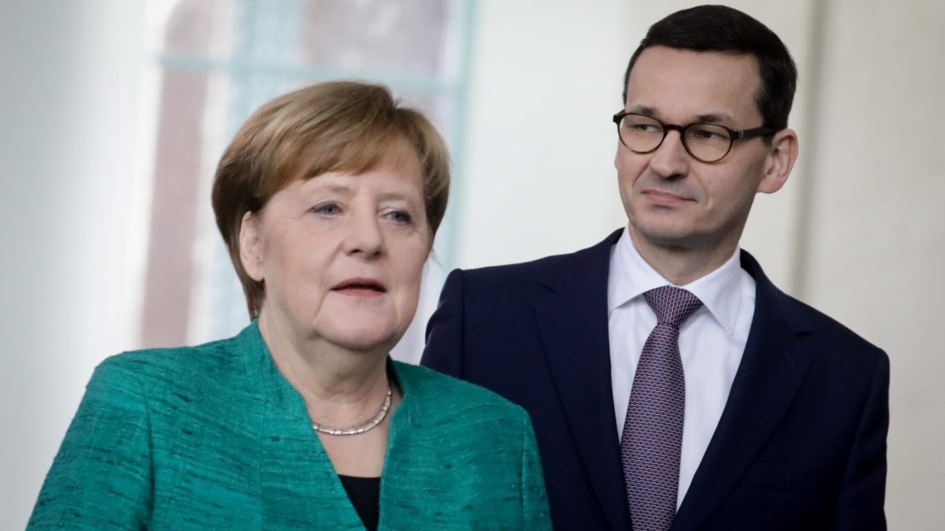 Bundeskanzlerin Merkel und der polnische Ministerpräsident Morawiecki: Die Regierungschefs bemühen sich um eine Emtkrampfung des Verhältnisses zwischen Polen und Deutschland.