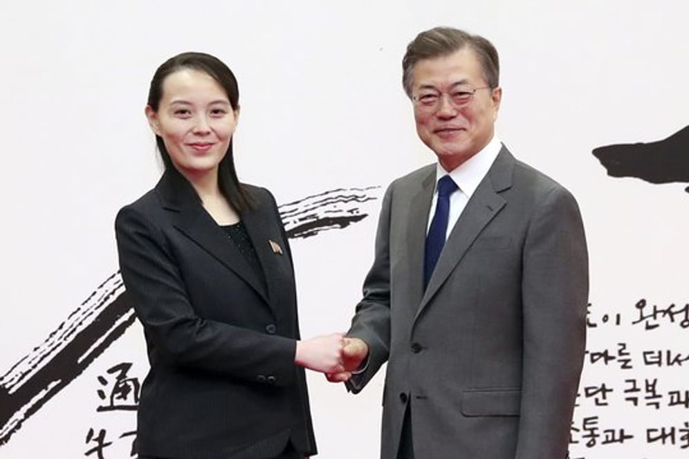 Eine erste Annäherung gab es bereits: Moon Jae In, Präsident von Südkorea, und Kim Yo Jong, Schwester des nordkoreanischen Machthabers Kim Jong Un.