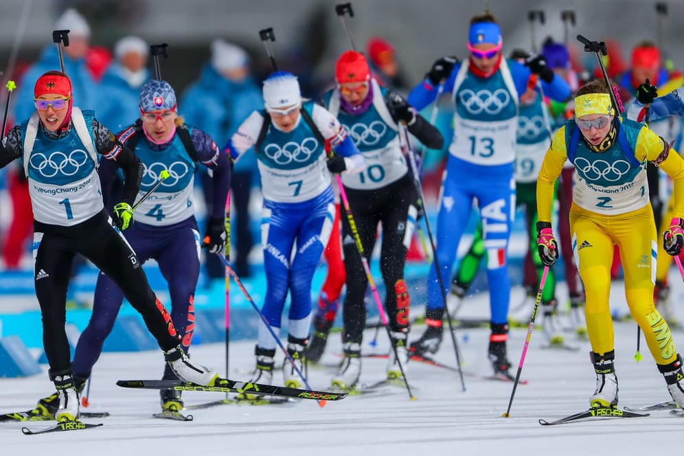 Pyeongchang 2018: Schon vor dem Start geht es für die Biathletinnen turbulent zu.