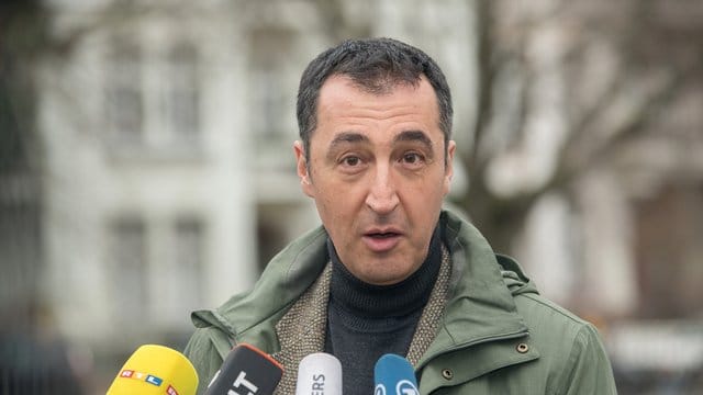 Cem Özdemir stand bei der Münchener Sicherheitskonferenz unter Polizeischutz. Cem Özdemir stand bei der Münchener Sicherheitskonferenz unter Polizeischutz.