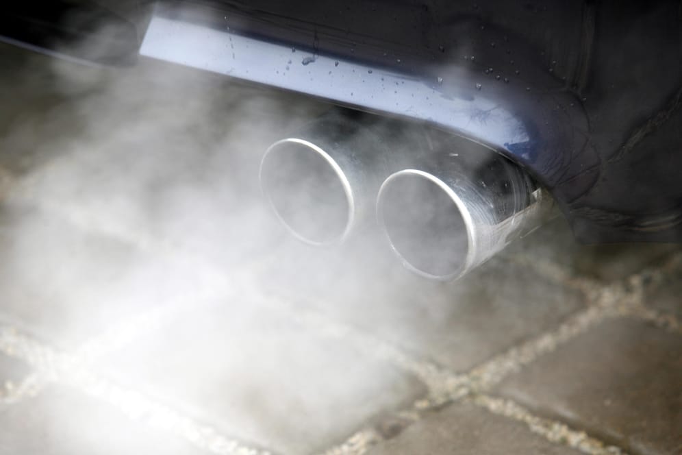 Qualmender Auspuff: Das Bundesverwaltungsgericht prüft in dieser Woche, ob Fahrverbote für Dieselautos eine rechtmäßige Lösung zur Senkung der Stickstoffbelastung wären.