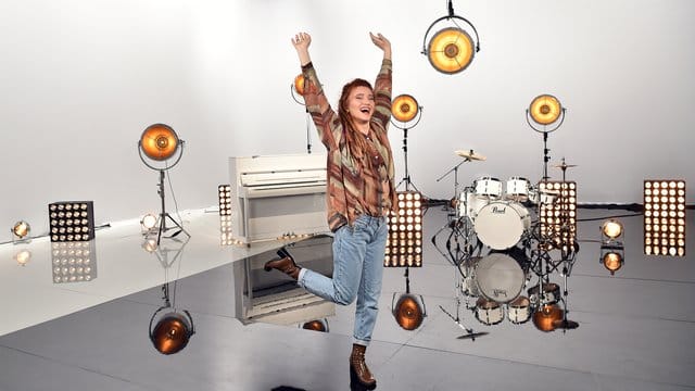 TVOG-Gewinnerin Natia Todua präsentiert "My Own Way". TVOG-Gewinnerin Natia Todua präsentiert "My Own Way".