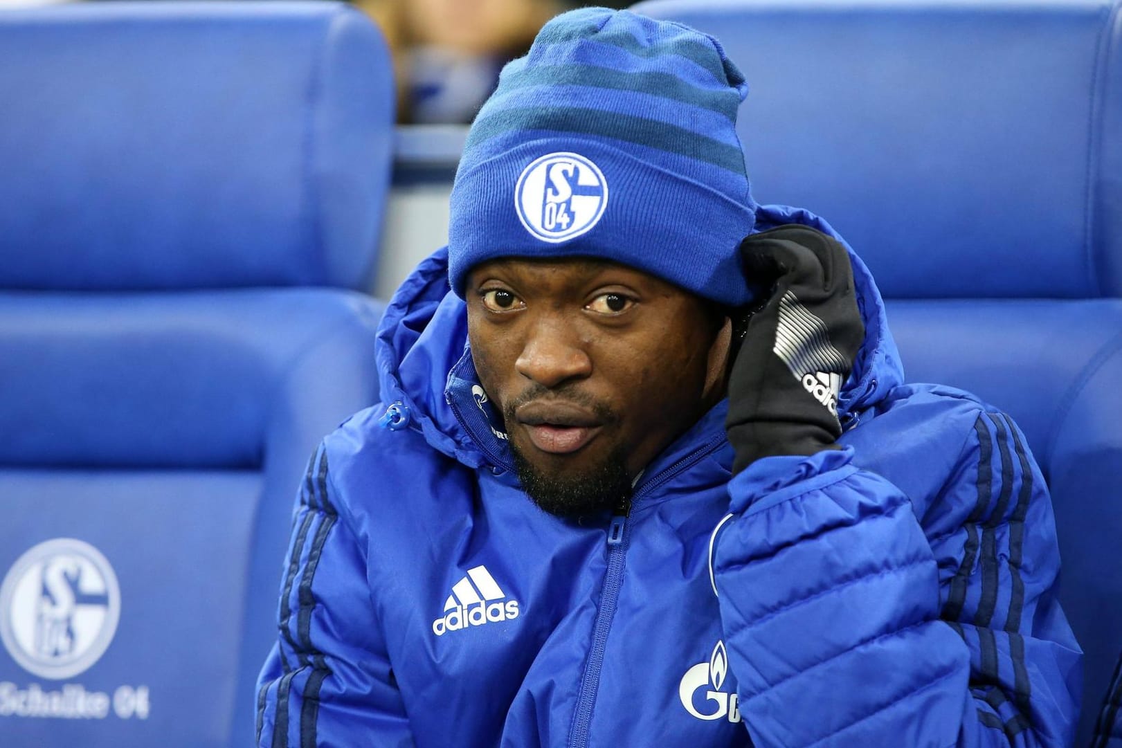 Bernard Tekpetey: Der Schalke-Profi hatte Glück bei einem Feuerwehr-Einsatz im Unglück.