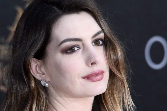 Anne Hathaway 2016 bei der Premiere von "Alice Through the Looking Glass".