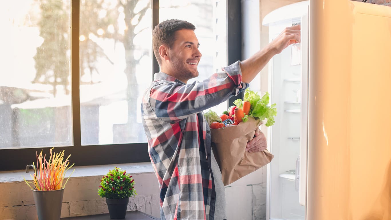 Freistehender Kühlschrank: Unter den elf von Stiftung Warentest geprüften frei stehenden Geräten wurden vier mit der Note "gut" bewertet.