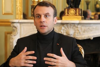 Der französische Präsident Emmanuel Macron: Seine Regierung brachte die umstrittenen Änderungen des Asyl- und Einwanderungsrechts auf den Weg.