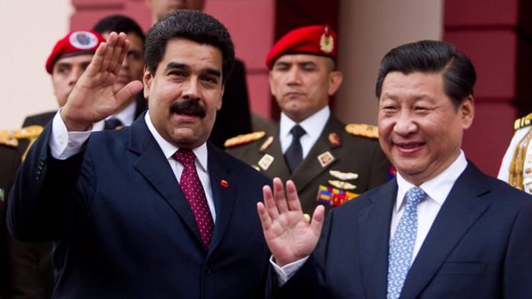 Amnesty prangerte konkret die Staatschefs von Venezuela und China, Nicolas Maduro (l) und Xi Jinping an, aber auch Wladimir Putin und Donald Trump.